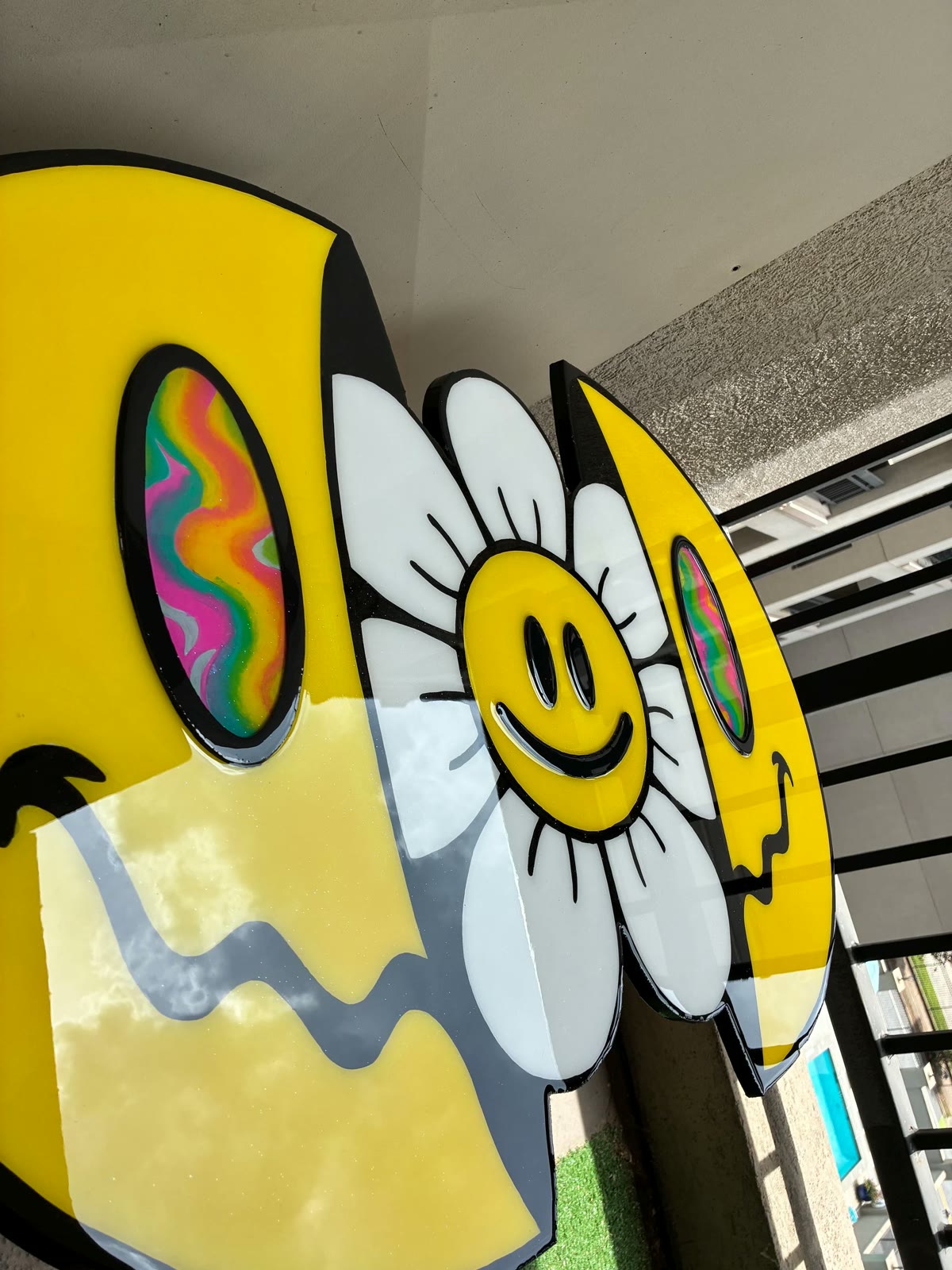 Split Reality (Smiley Flower Table) — photograph 5 of 6